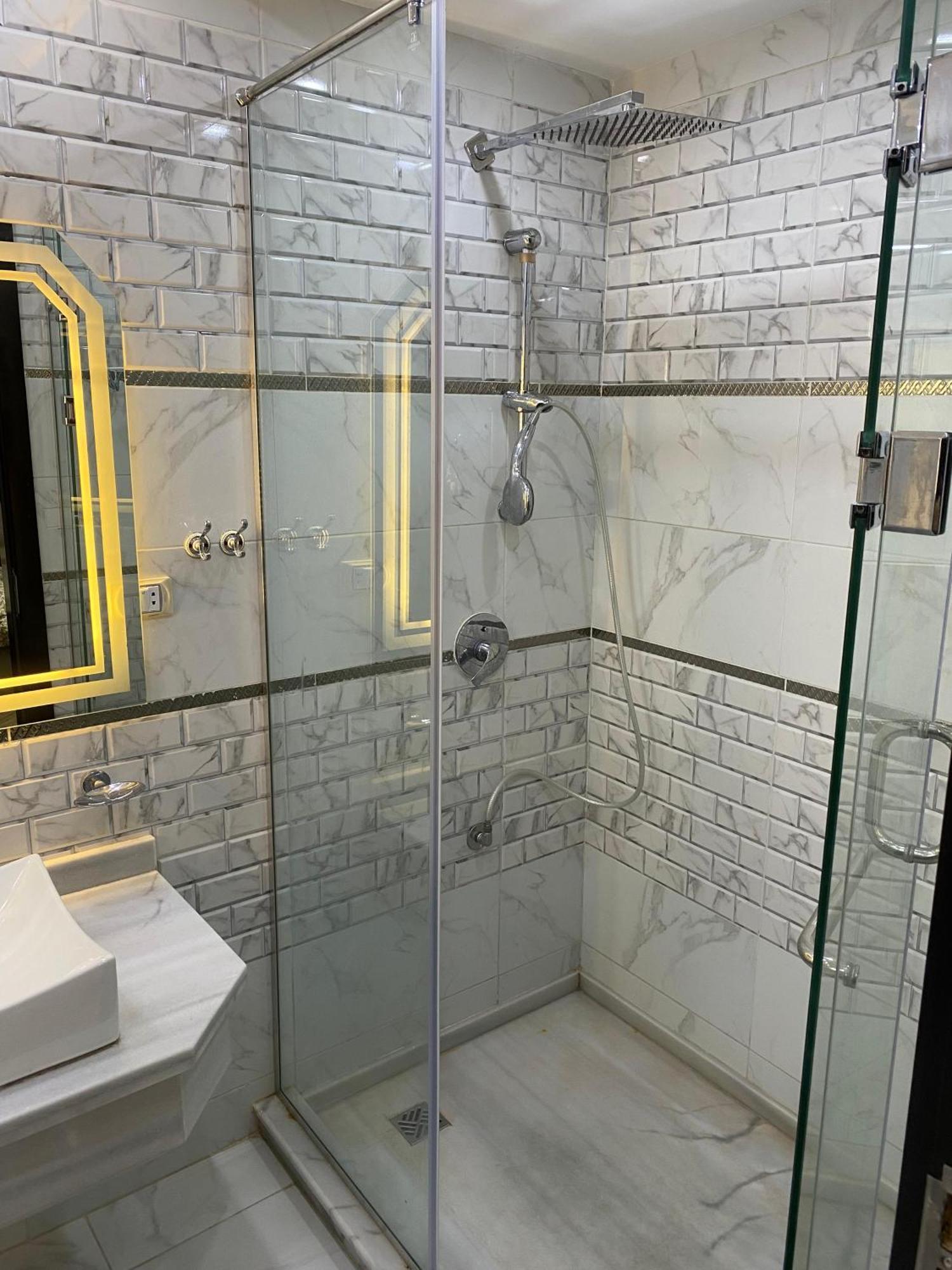 فندقيه 2 Luxury Duplex 2 * Cairo