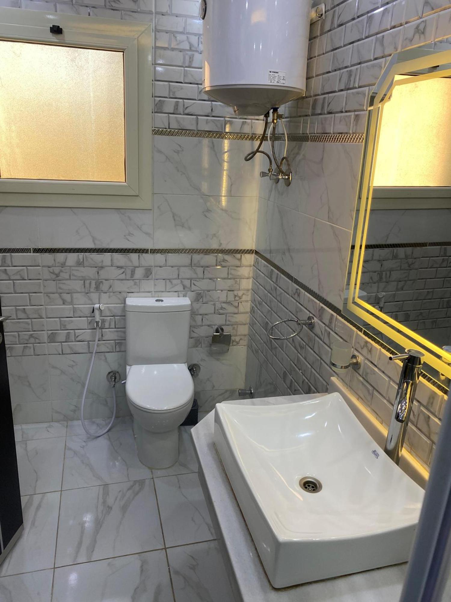 فندقيه 2 Luxury Duplex 2 * Caïro
